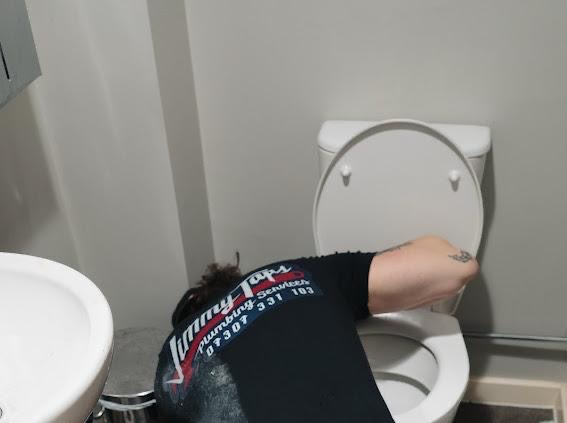 Running toilet repair Liverpool: toilet cistern fix Merseyside